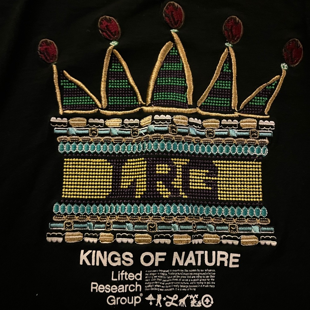 Vintage LRG Tee // 00’s good condition // some wear